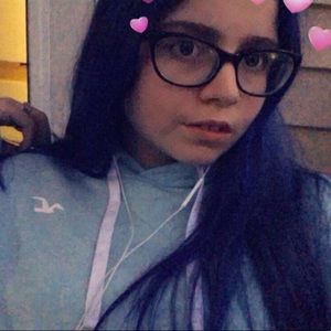 Meet your Posher, Shelbee